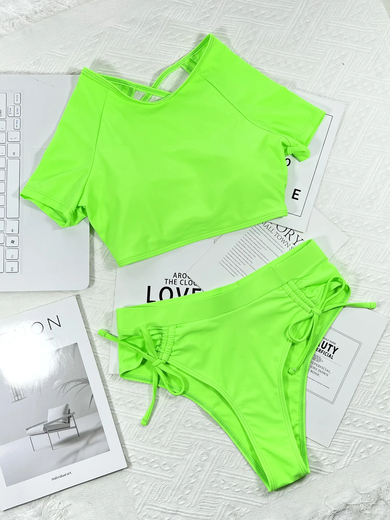 Swimsuit Sexy Cutout Strap Split Brazilian Bikini Fashion White Two Piece Swimsuit Beach Style String Bikini Woman