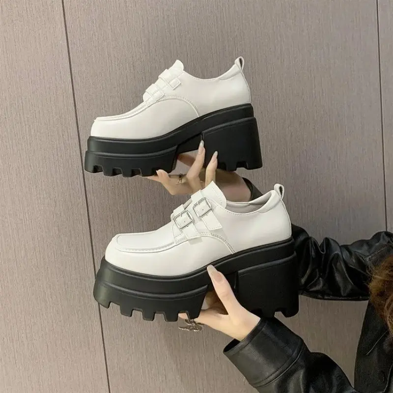 

Woman Luxury Shoes 2024 New Thick Sole Retro British Small Leather Shoes Square Toe Thick Heels College Style Spring and Fall
