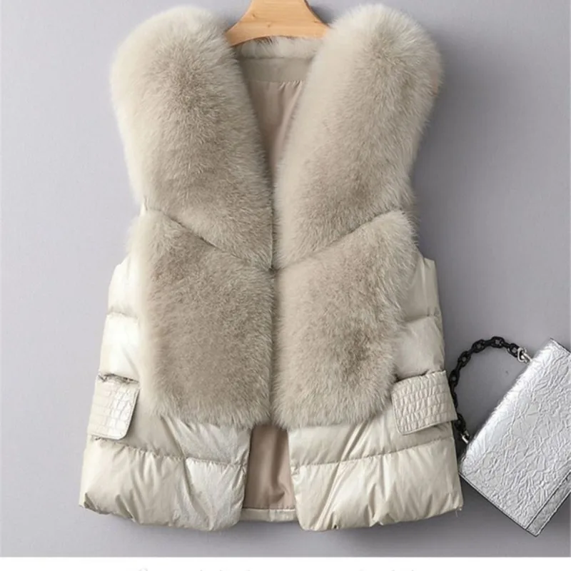 2024 New Women Short Temperamental Slim Fit Faux Fur Vest Female Fashion Patchwork Imitation Fox Fur Waistcoat Casual Down Tops 2021 autumn winter new fur vest coat women short stitching imitation fox fur coat female style slim fit ffur waistcoat vest a336