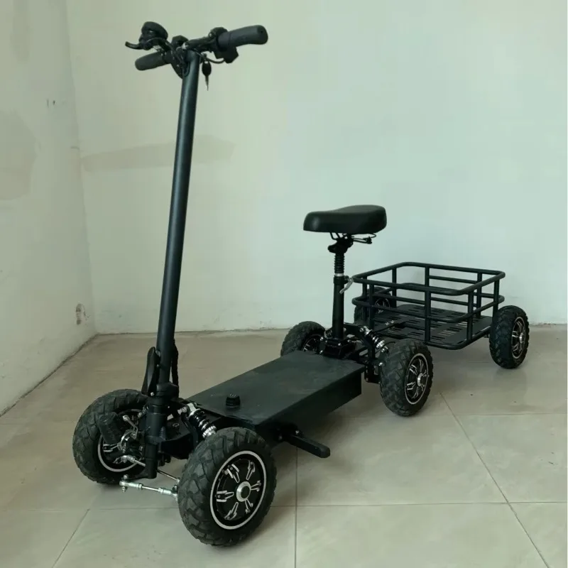 Elektrischer Ballwagen mit Heckpalette, 4 Rädern und Heckanhänger-Werkzeug