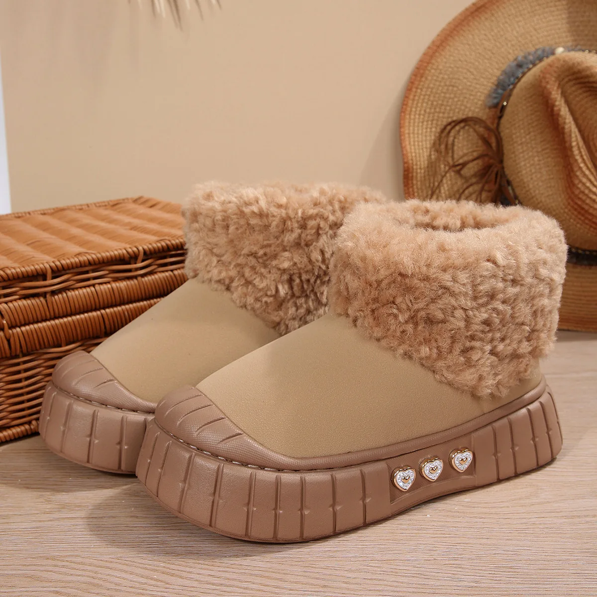 Warm Short Plush Thick Bottom Woman's Snow Boots 2025 Winter Furry Ankle Boots with Platform Metal Decoration Fluffy Fur Shoes