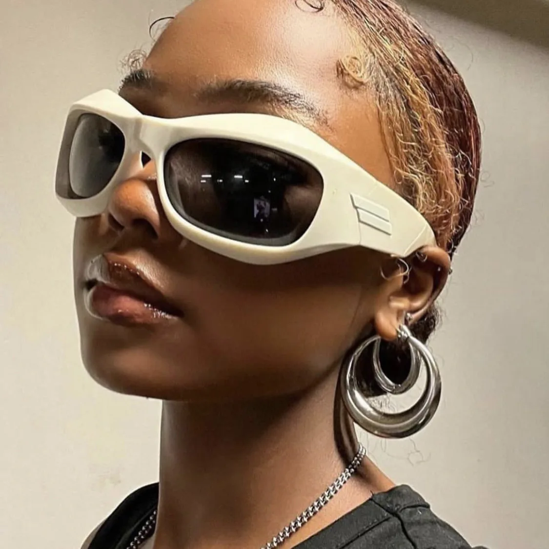 New Futuristic Y2k Sunglasses Punk Hip-hop Hot Girl Car Sunglasses For Men And Women 68104