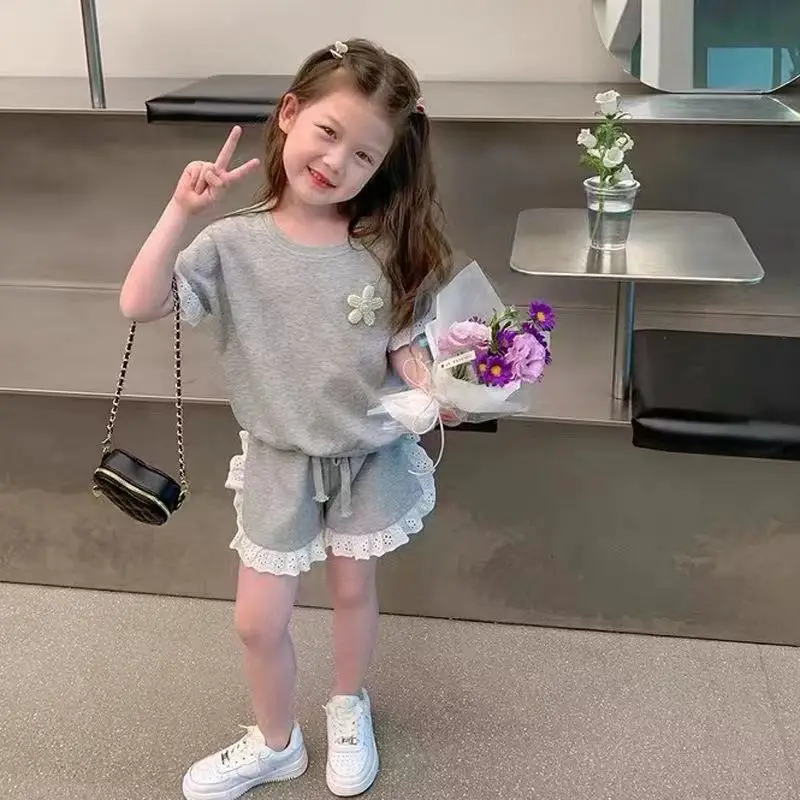 

Girls' Summer Lace 2023 New Casual Children Princess Fashion Short Sleeve Shorts Two-Piece Set