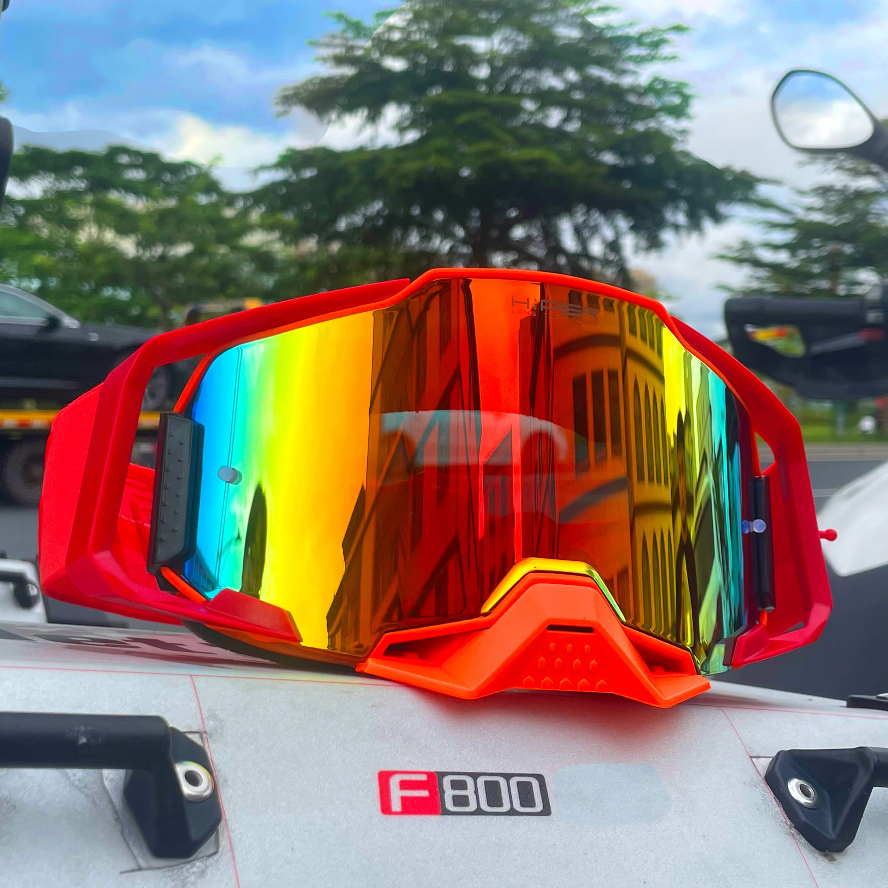 Premium Anti-Fog Motorcycle Goggles with Quick-Replace Lens
