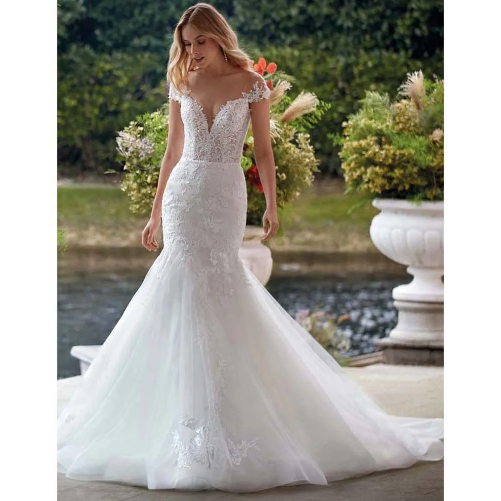 

Sweep/Brush Floor-Length Lace Trumpet/Mermaid Garden/Outdoor Wedding Dress