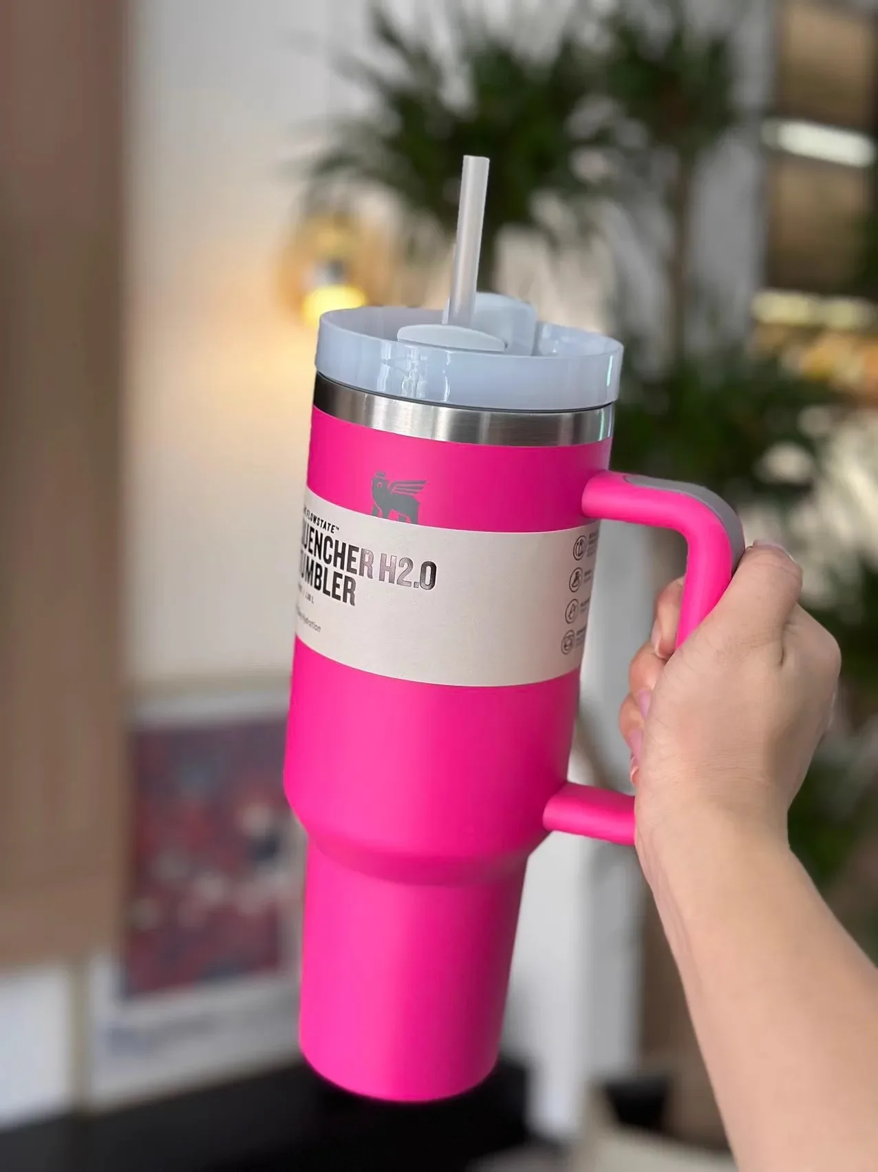 https://ae01.alicdn.com/kf/S4b4afaae5fb1417092d4d77422222315z/40-Oz-Tumbler-Mug-Insulated-with-Handle-Flip-Straw-Tumbler-Stainless-Steel-Outdoors-Vacuum-Insulated-Cup.jpg