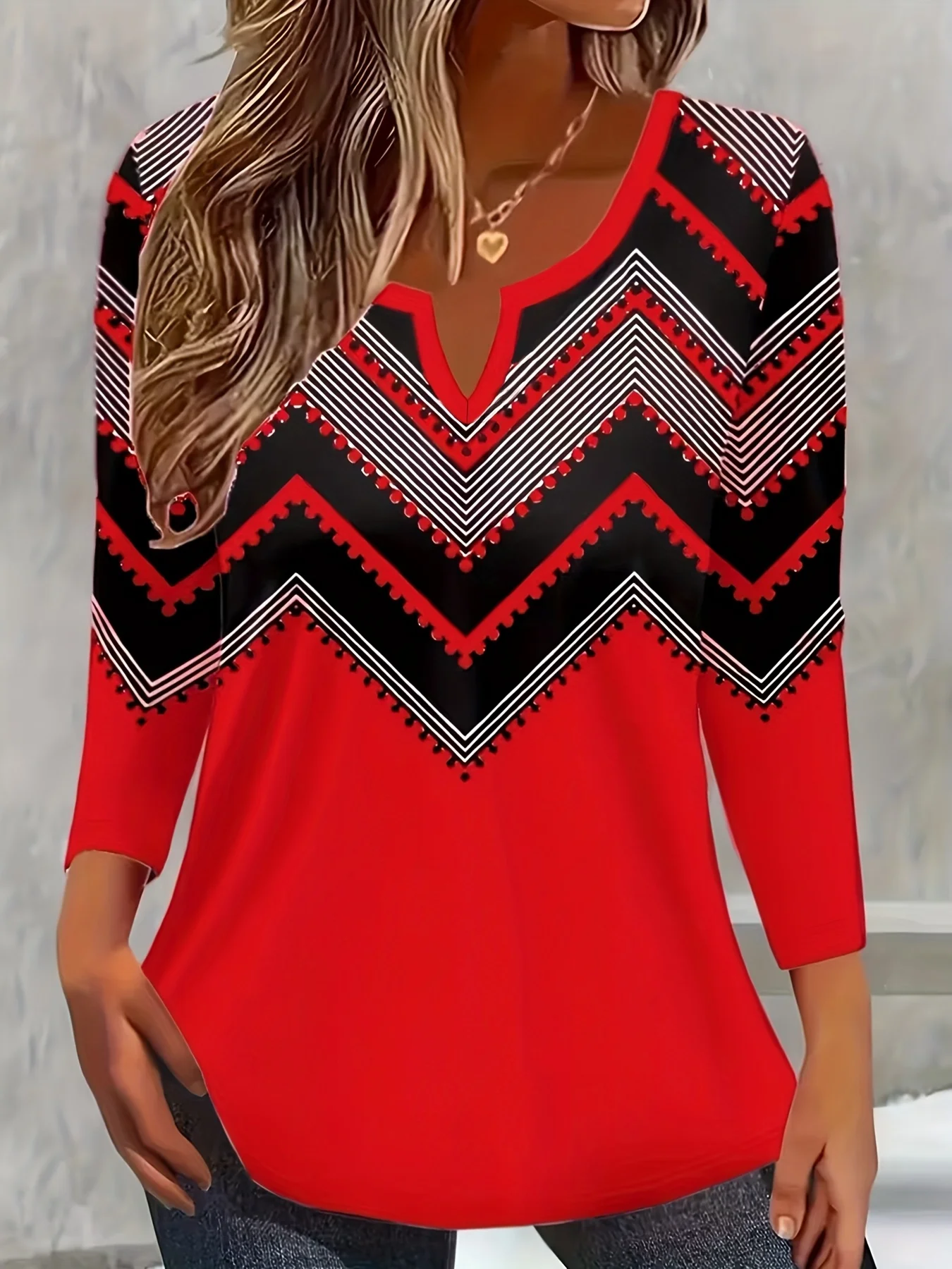 Plus Size Women's Clothing with Wave Print, V-Neck, Long-Sleeved T-Shirt, Suitable for Spring and Autumn, Machine Washable, Plus Size Clothing