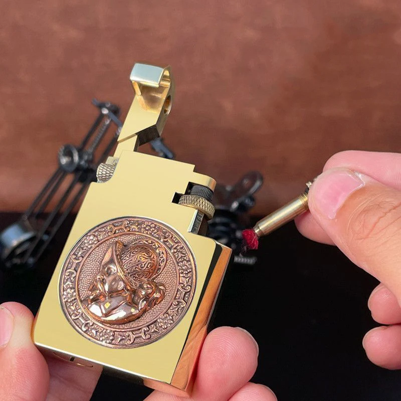 Heavy War Trench Brass Handmade Vintage Lift Arm Benzina Lighter Pipe Isqueiro Creative Collection Multifunzione Men Oil Machines