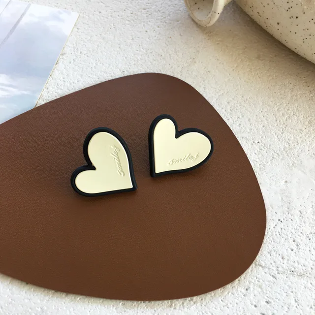 Trend Asymmetric Hollow Heart Earrings for Women 2021 Beautiful Girl Cute Party Jewelry Korean Yellow Blue Stdu Earrings black white