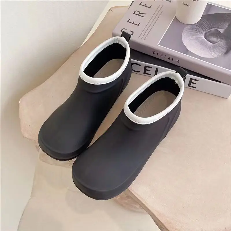 Women's Four Seasons Short Tube Rain Shoes Soft Bottom Non Slip Waterproof Fashionable Hemmed Rain Shoes Kitchen Work Shoes