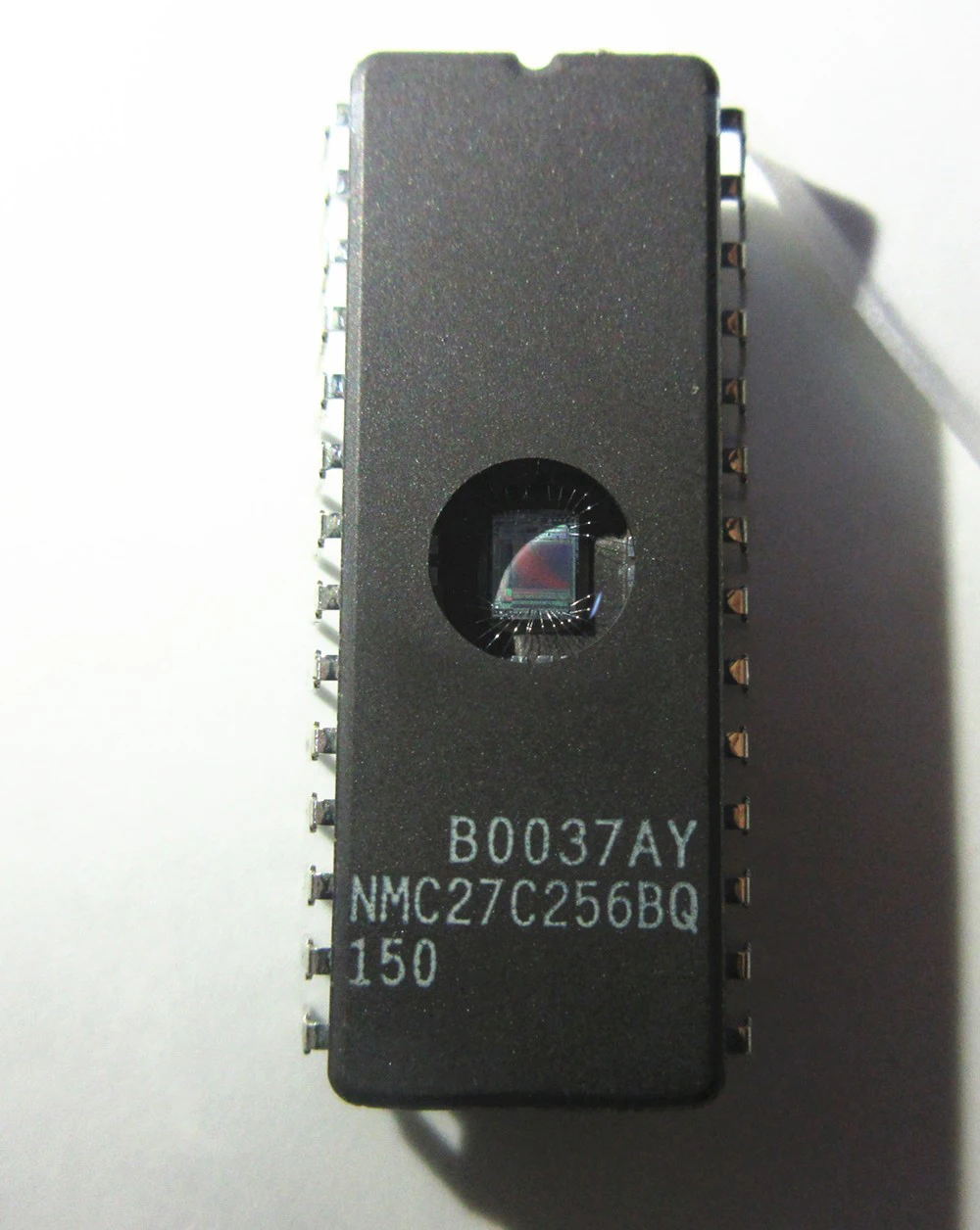 

Free shipping NM27C256Q-150 NM27C256Q-200/250 10PCS
