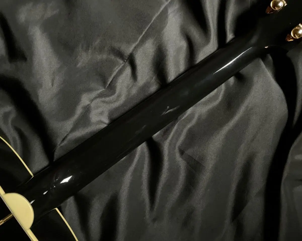 Dove Ebony Acoustic Guitar as same of the pictures