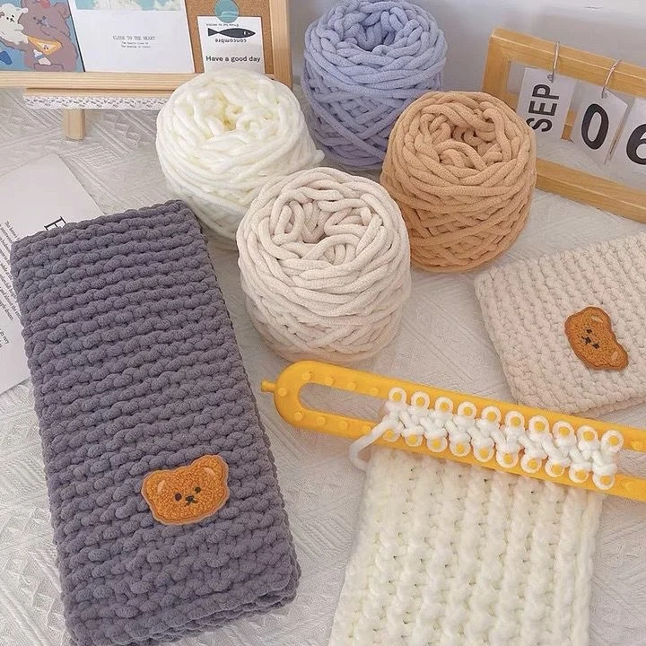 

4pcs Chenille Wool Blend Thick Thread Scarf Thread Bear Scarf Quick Knitting Artifact Craft Weaving Machine Plastic DIY Tool