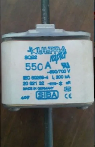 

Fuses: SQB2 550A 690/700V 200KA 2062132 aR / SQB2 500A 1250/1300V 100KA 2072332