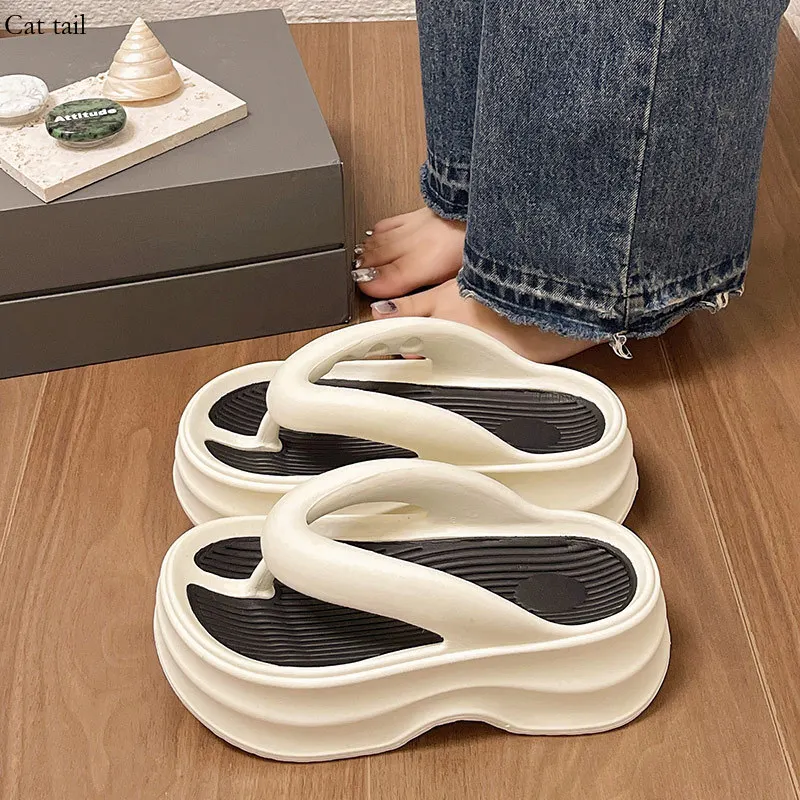 

EVA Thick Herringbone Slippers for Women to Wear Summer New Fashionable Internet Celebrity Stepping on Feces Beach Clip Sandals