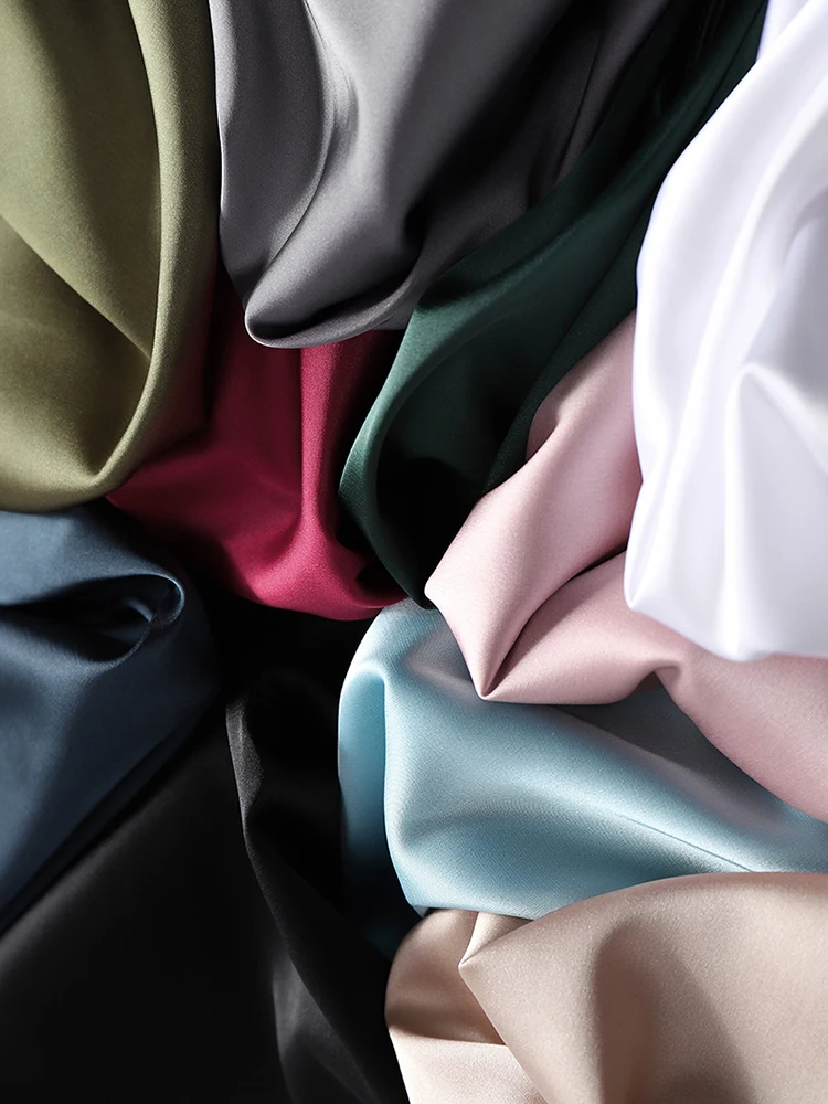 2022 Spaghetti Strap Top Women Halter V Neck Basic White Cami Sleeveless Satin Silk Tank Tops Women'S Summer Camisole