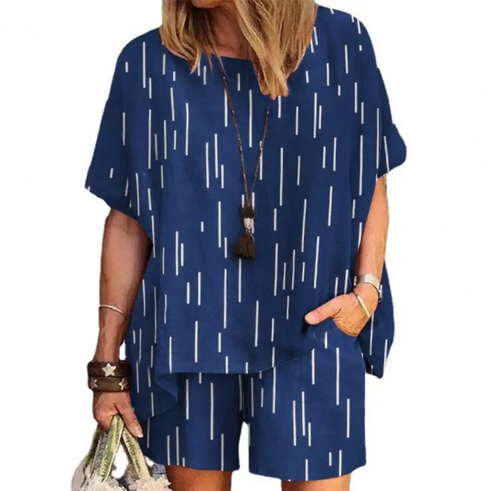 

2 Pcs/Set Pants Suit Sets Women Top Shorts Suit Contrast Color O Neck Soft Fabric Loose Type Short Sleeves T-shirt Pants Set
