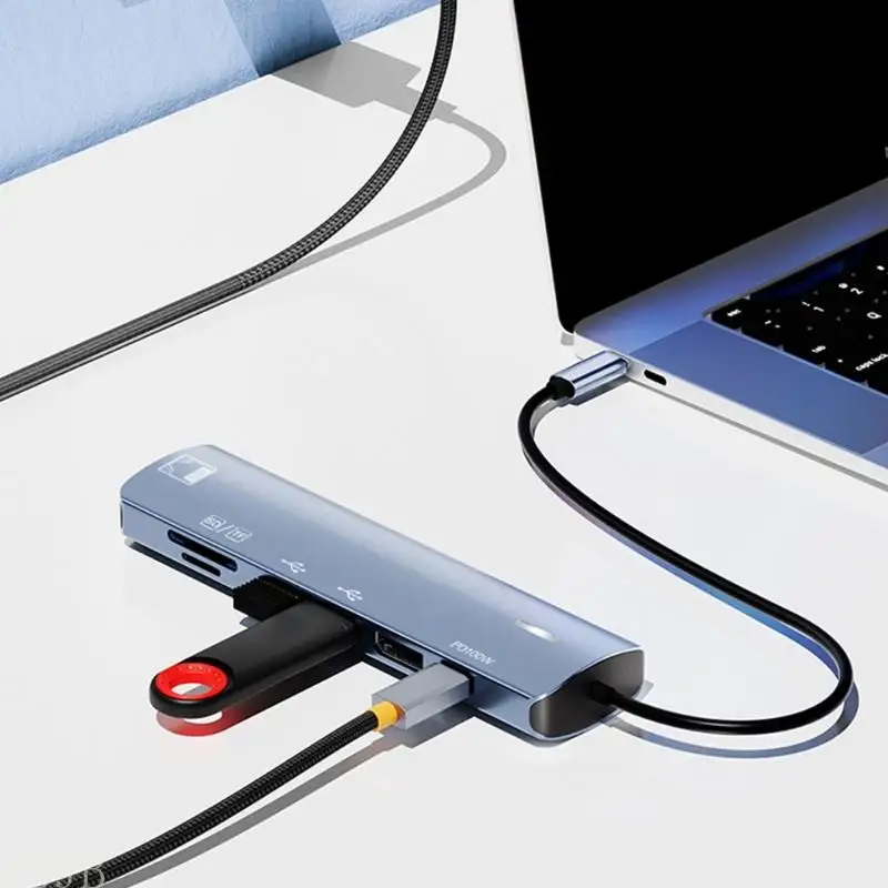 W3JB 공간 절약형 USB 유형 연결 센터는 UHD 품질의 100W 전원 공급 장치 이더넷 입력 및 다양한 데이터 개방을 지원합니다.