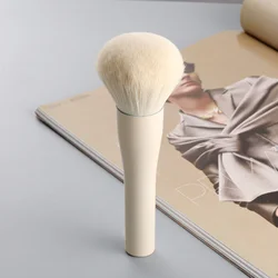 Deluxe Professional Large Powder Makeup Brush (White opp)