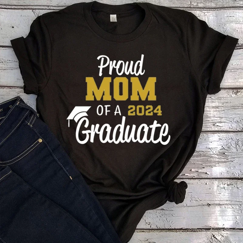 

Proud Mom of A 2024 Graduate T Shirt Women Graduation Tee Class of 2024 Top Proud Graduate Mom Aesthetic Clothes m