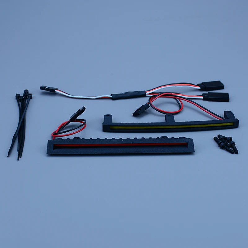 Vue arrière du kit feux LED avant et arrière pour voiture RC Traxxas Mini Slash 4X4, feu arrière rouge