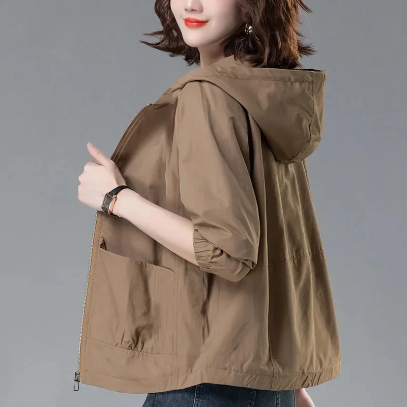 

Spring Autumn Women New Short Coat Fashion Hooded Casual Korean Casual Mom Windbreaker Famale Jacket Loose Outerwear Tops T122