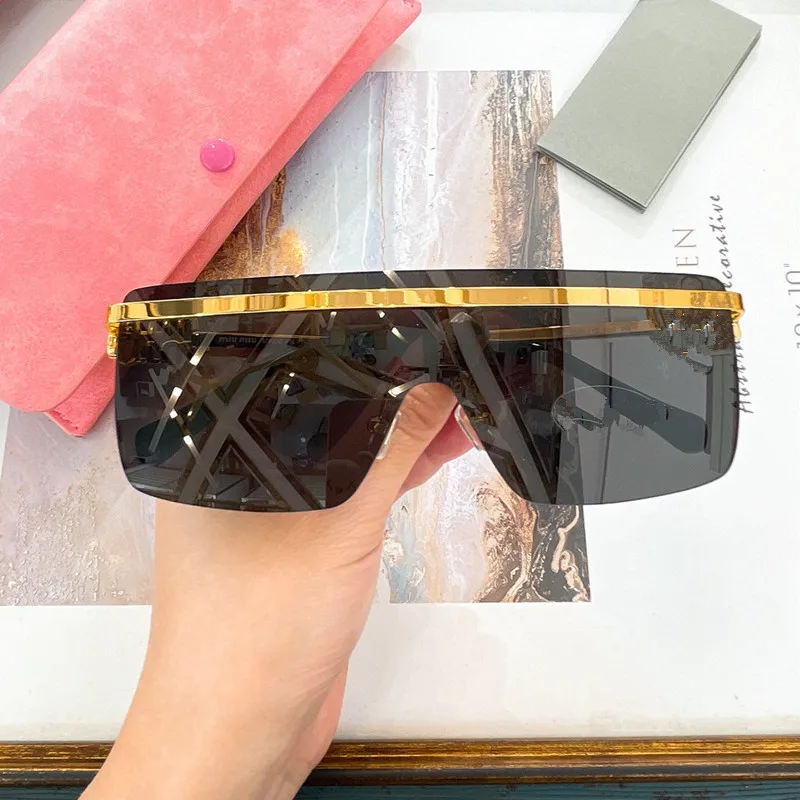 

Women's oversized square metal frameless one-piece sunglasses, men's retro large frame rectangular sunglasses, street photo glas