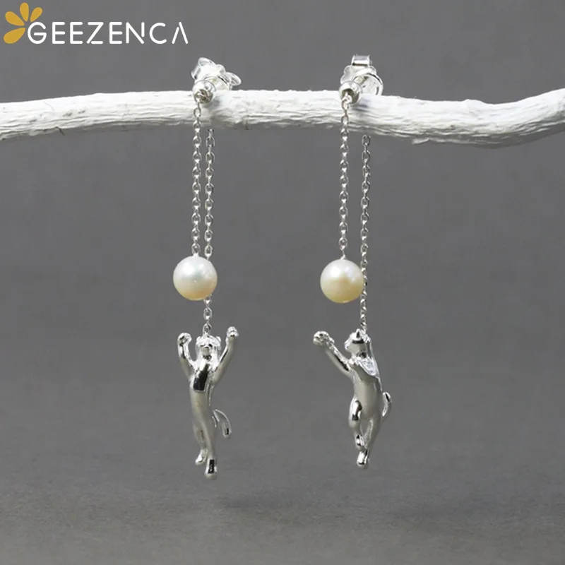 GEEZENCA 골드 도금 고양이, 진주 달린 귀걸이, 귀여운 새끼 고양이, 공 놀이, 긴 술 귀걸이