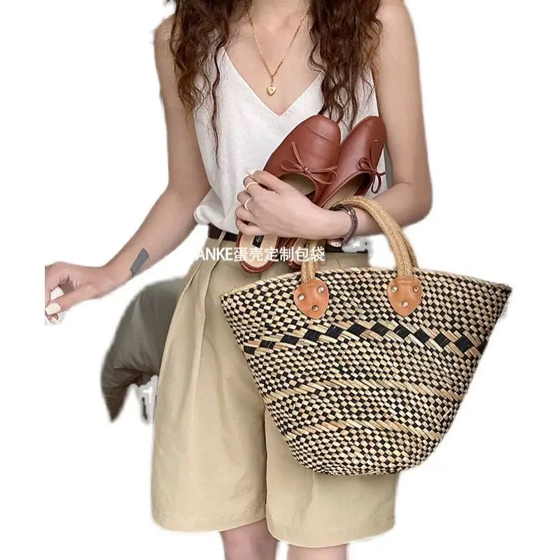 Casual Plaid Rattan Top-handle Bag Ladies Fashion Handmade Straw Bags Female Summer Beach Bamboo Woven Bags Hollow Women Handbag
