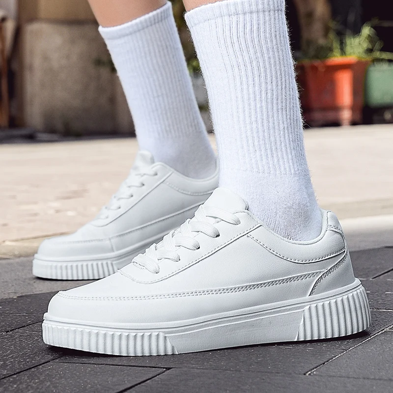 Men Sneakers Leather Mens Fashion Business Shoes lace up Luxury Brand Men Casual Walking Trainers Male Designer Moccasins men