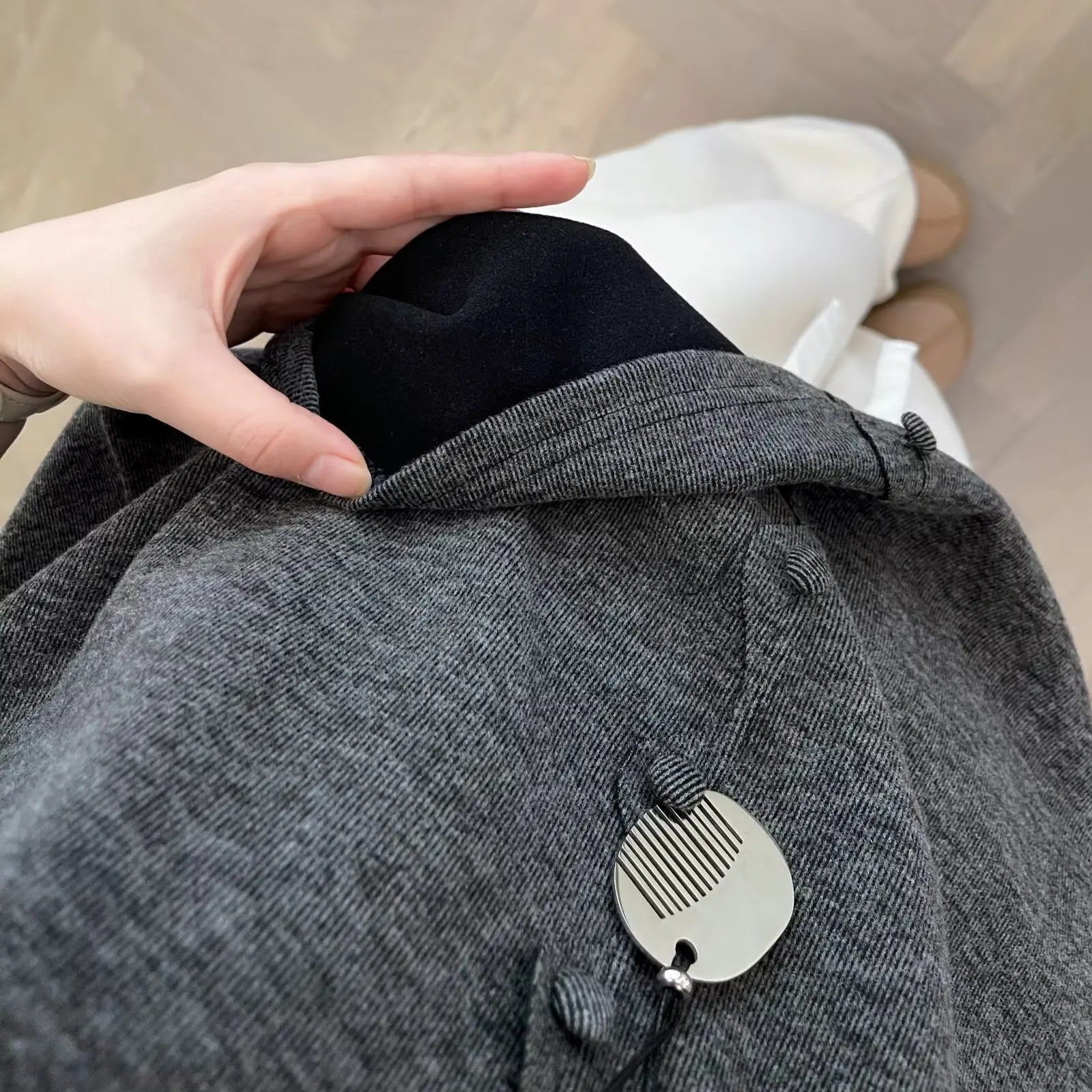 XXXXL Fashion Plus Size Women's T-Shirt Autumn Winter 2025 Casual Fleece Warm Block Color Ruffled Collar Long Sleeved Tops 2552