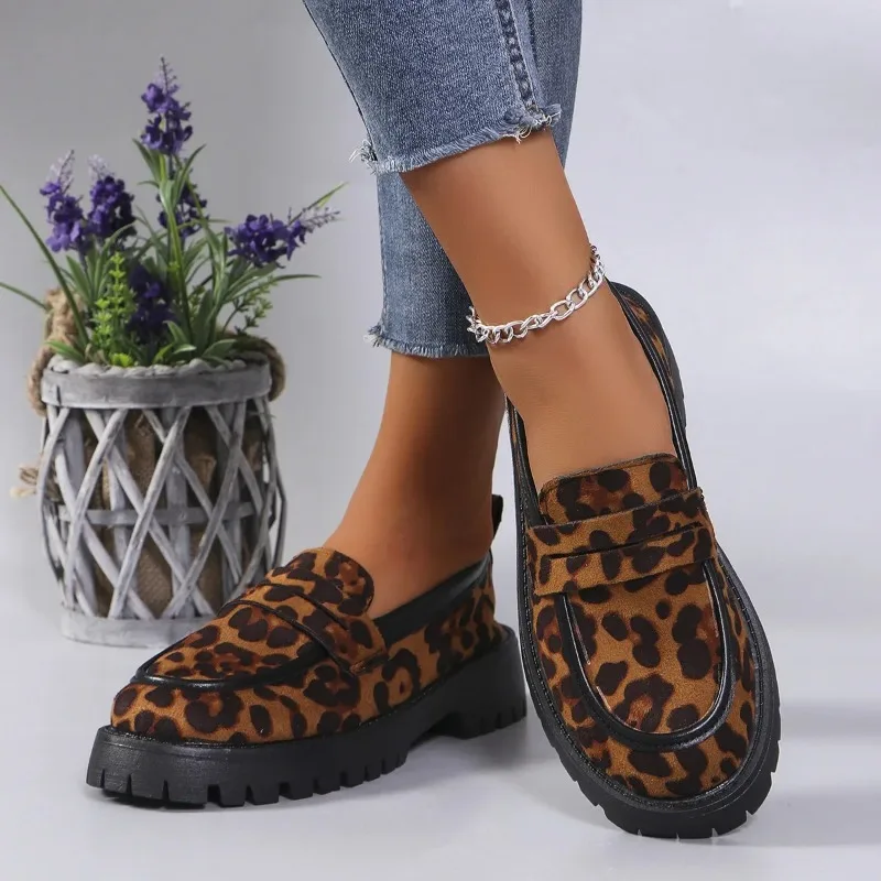 New Fashion Leopard Patchwork Slip-on Loafers Shoes Women Chunky Heel Platform New Casual Plus Size Sneakers Ladies