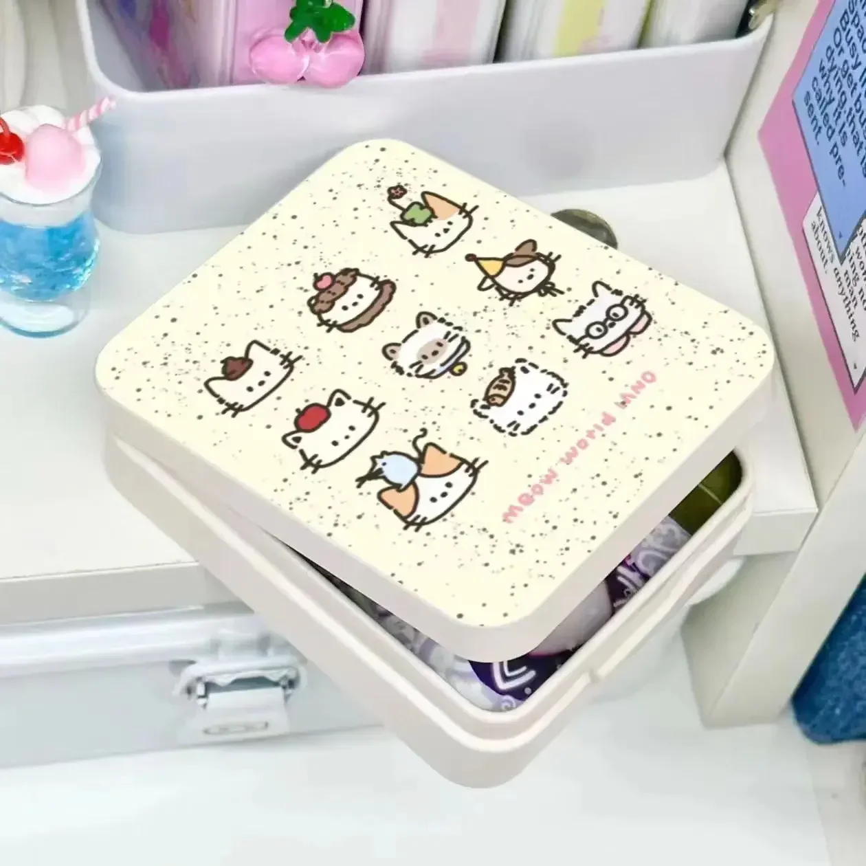 INS Cute Cartoon Cream Cat Dog Iron Box Girl Hairpin Photocard Sticker Dustproof Storage Box Kawaii Office Desktop Organizer 1Pc