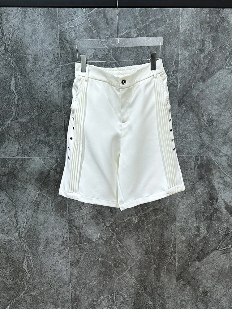 2024 Summer Fashion Short Trousers Metal Rivet Design Casual Pants Loose Personality Trendy Men's Versatile Solid Color Shorts