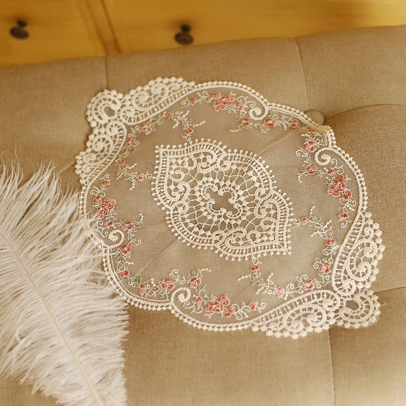 

1Pc Dining Table Embroidery Placemat European Style Lace Fabric Plate Mat