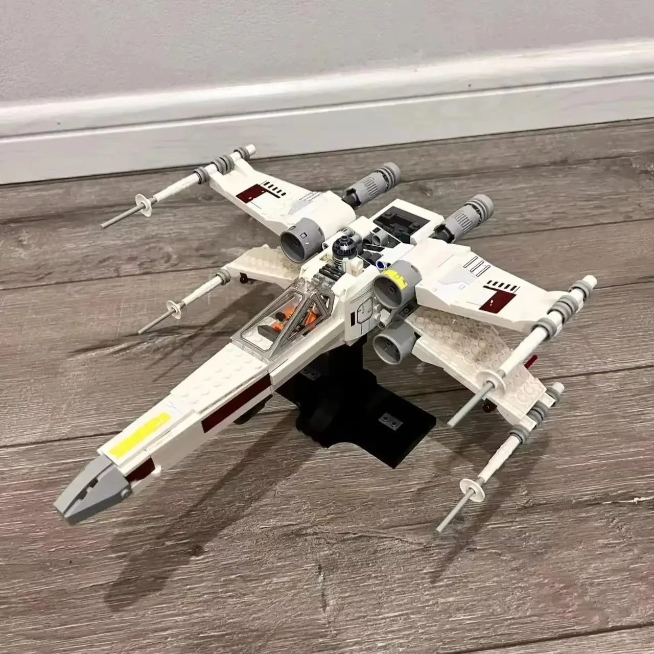 MOC 75301 X-Wing Fighter 2