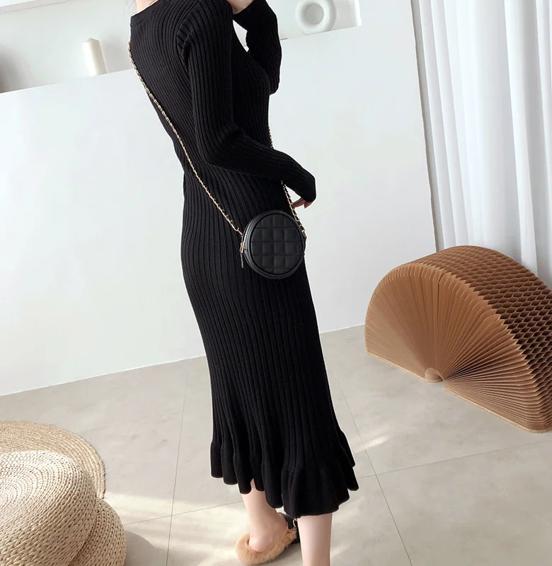black knit fitted mermaid-cut dress BLACK DRAPED NECK MERMAID GOWN IN LACE AND VELVET CREPE | CULT MIA main image 1