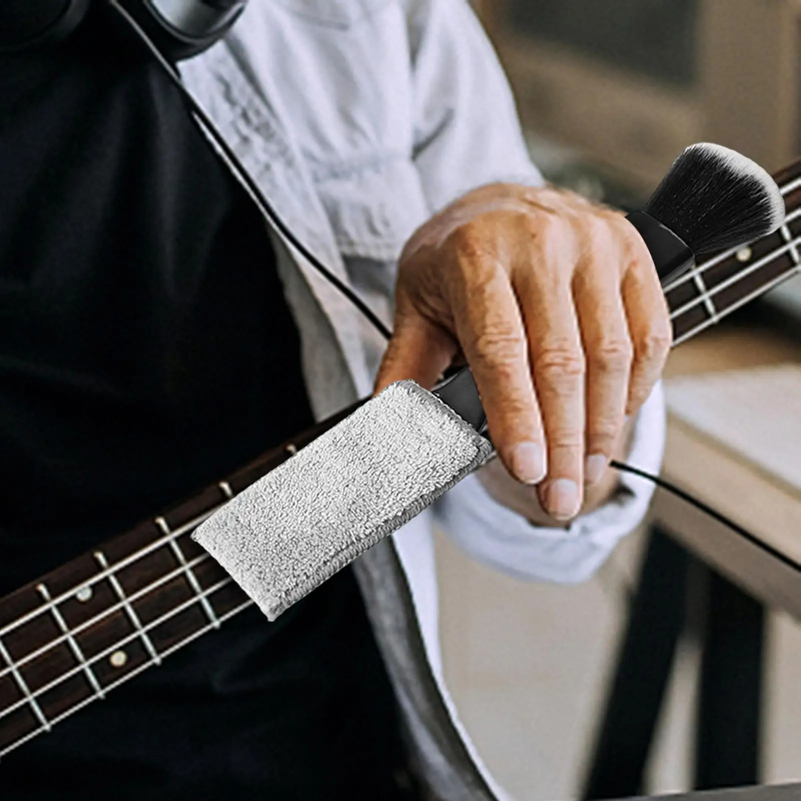 Musical Instrument Cleaning Brush Eletric Guitar Dust Remover Brush Dedusting Brush for Eletric Guitar Ukulele Violin Repair