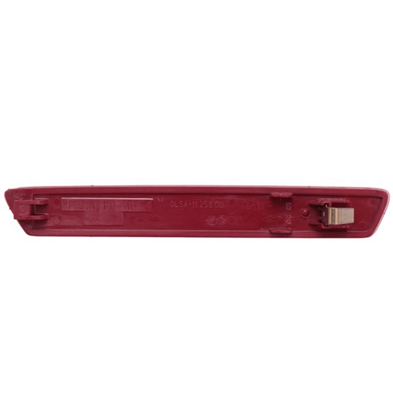 

675000321 675000322 Rear Bumper Fog Light Reflective Warning Light Car For Maserati Ghibli 2014-2021 Parts Component