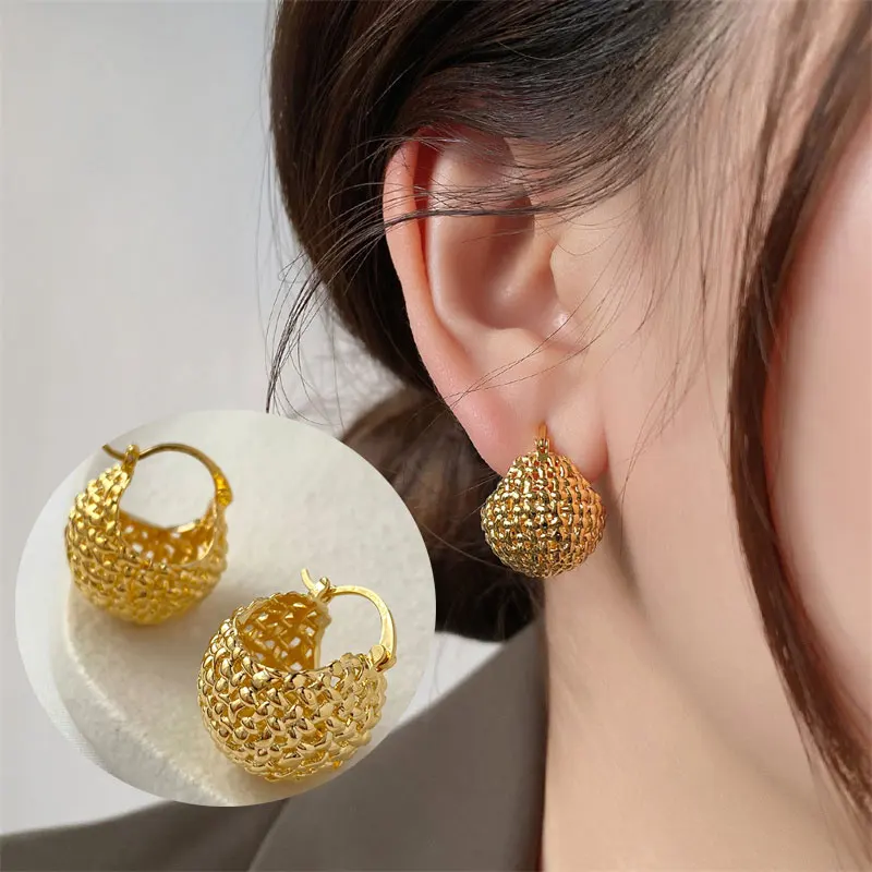 Simple Design Gold Color Plated Braided Hollow Circle Ball Hoop