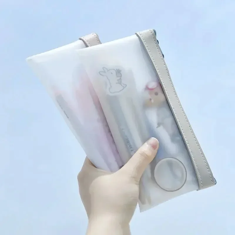 새로운 학교 사무용품 투명 가죽 연필 케이스 학생 간단한 편지지 보관 연필 가방 TPU 가죽 펜 홀더