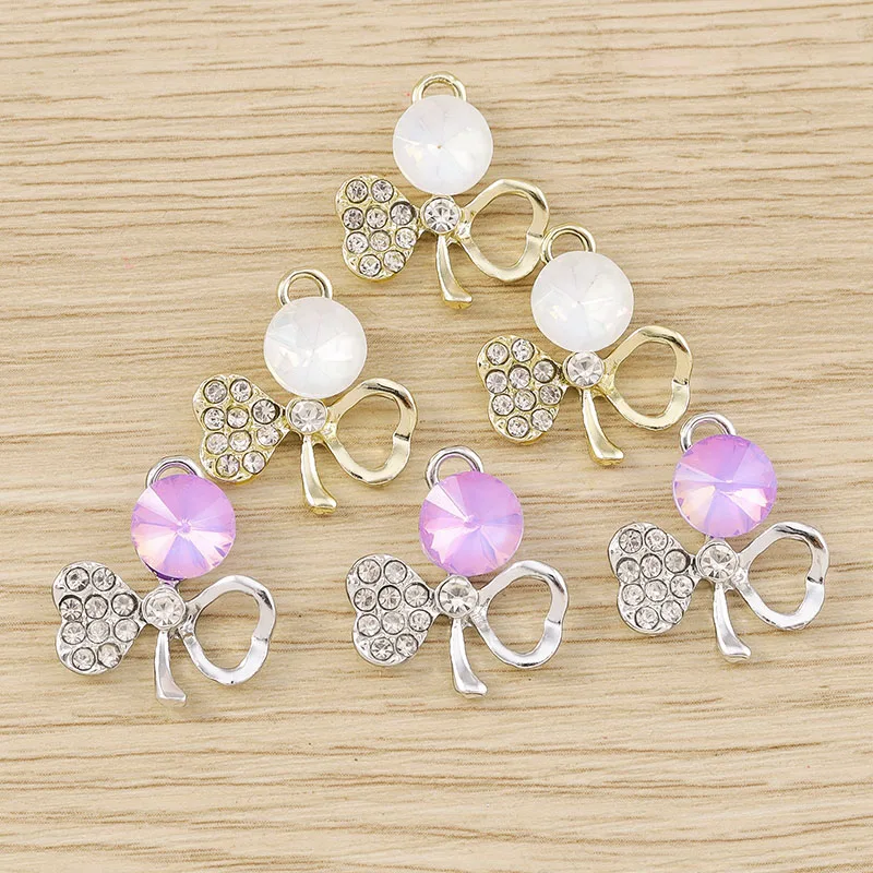 Tusember 10 Stück 17 mm exquisite Kristall-Glücks-Kleeblatt-Anhänger für die Schmuckherstellung, modische Ohrringe, Halsketten, DIY-Handwerk
