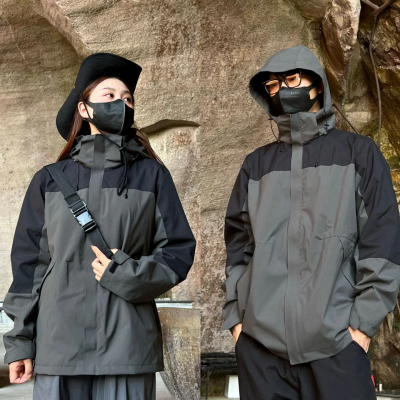 

2023 New Outdoor Stormtrooper Three In One Spring/summer Set Soft Shell Windproof and Waterproof Mountain Climbing Suit Set