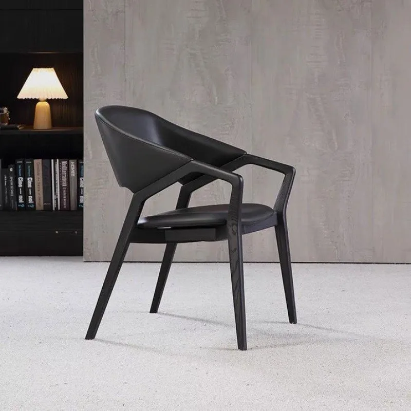 Sedia di design di lusso leggero italiano Icochair sedia da pranzo italiana sedia in legno massello minimalista per la casa poltrona in pelle alla moda