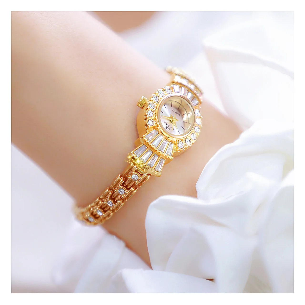 BS Luxury Women Watch Retro Gold Diamond Ladies Dress Wristwatches Small Quartz Watches 2023 Fashion Casual Women Vintage Watch