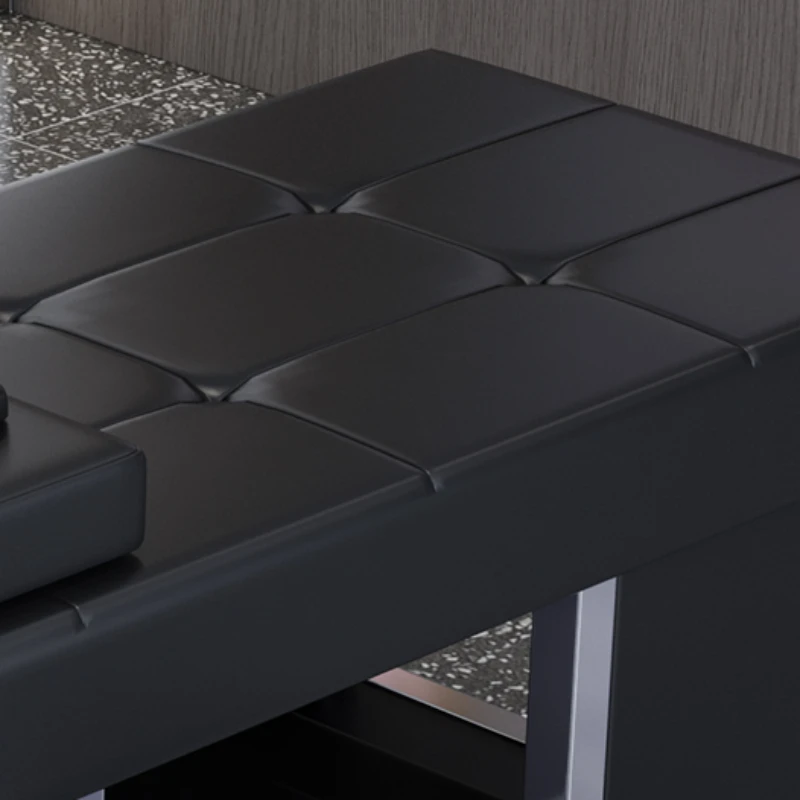 Рисунок 5 - Минималистичный стул для шампуня