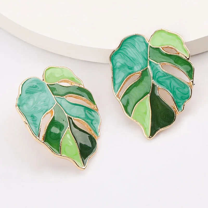 Trending Hollow Leaf Stud Earring Fashion Party Exaggerate Minimalist Earrings Jewelry For Woman Gifts Wholesale 2023 New