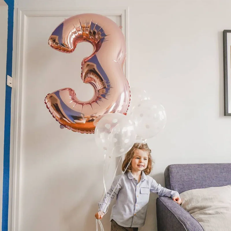 Decorazione Torta, regalo e palloncino d'oro rosa per il 16° compleanno della ragazza