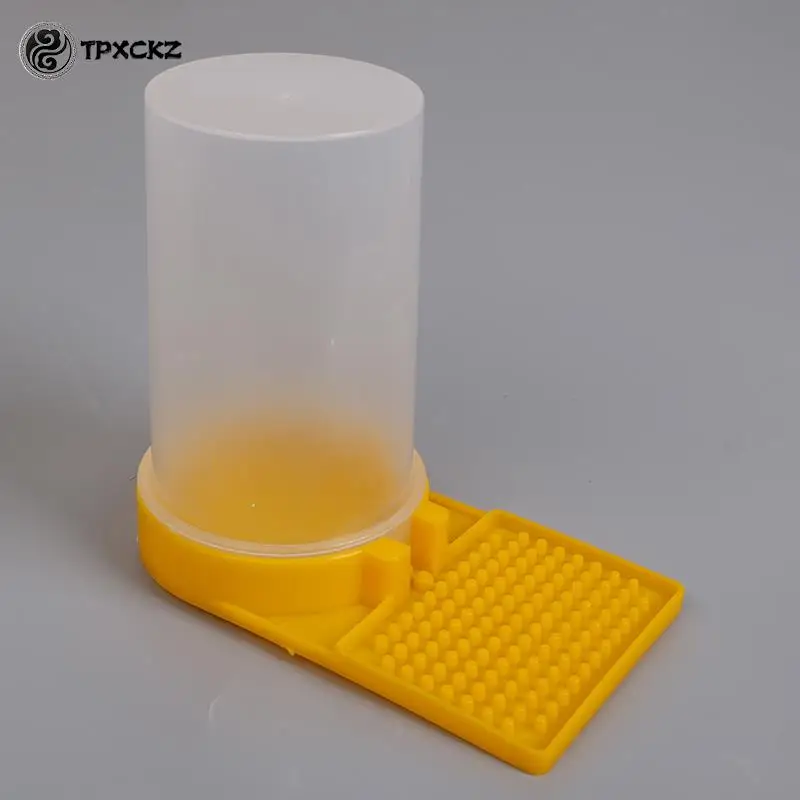 1PCS Beekeeping Feeder Honey Bee Feeders Drinking Water Waterer Watering Bees Tools Supplies Feeding Drinker Plastic Tool