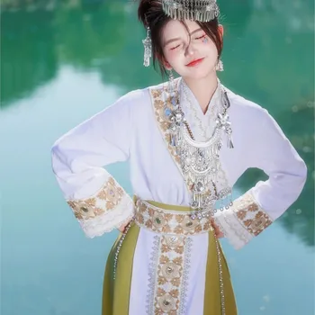 New embroidered ethnic-style long dress set ethnic costume photography